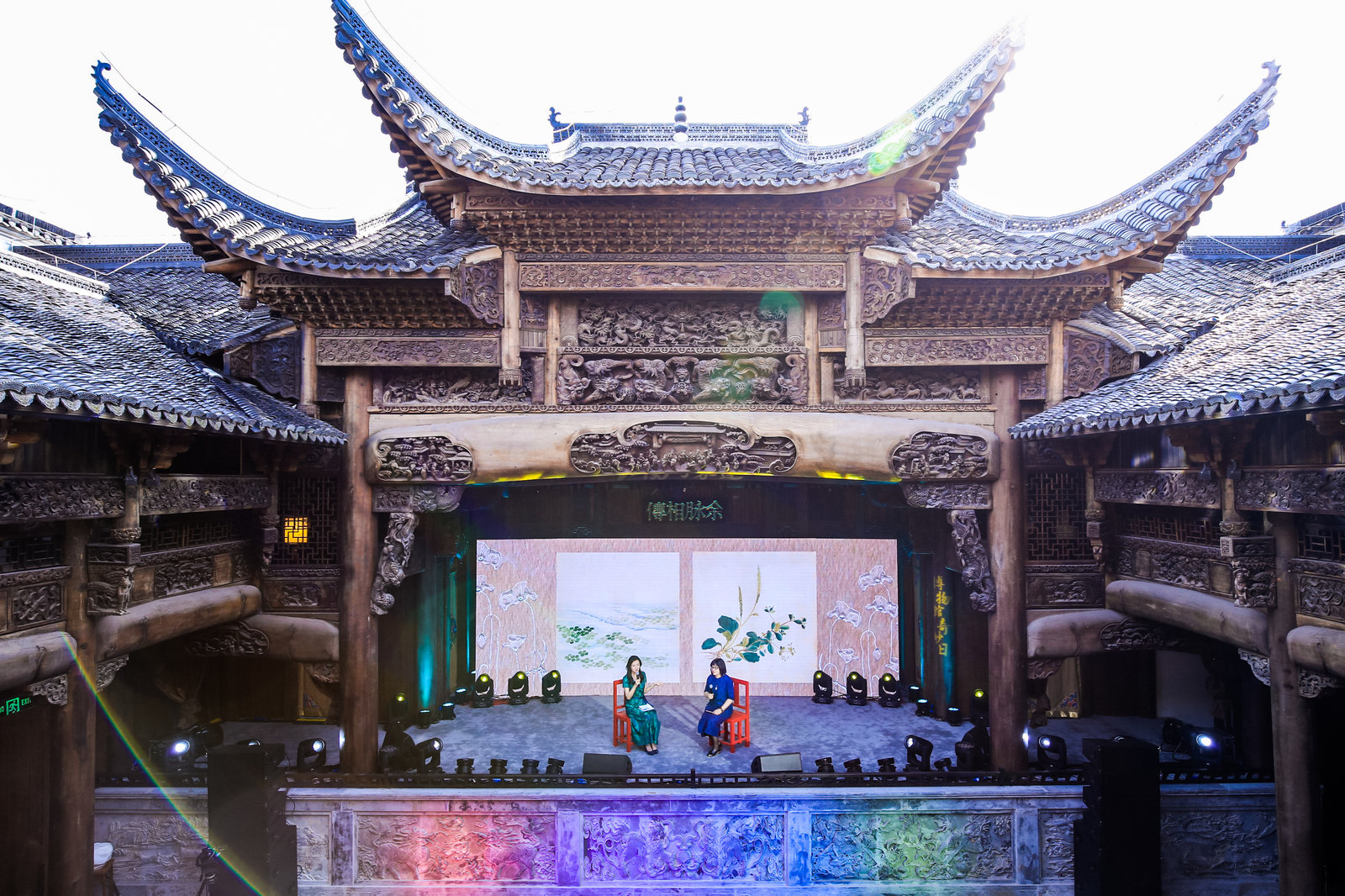 在上海宝山的隐秘古戏台王珮瑜想起童年苏州山塘街的石子路