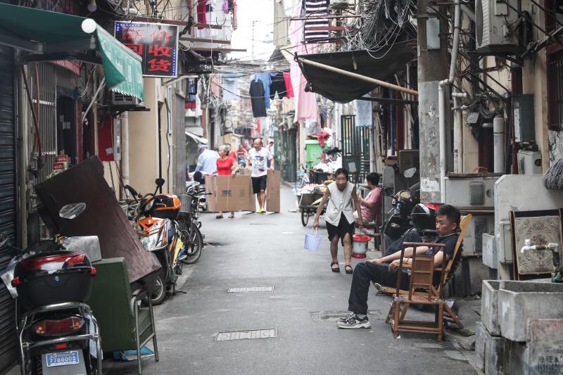 黄浦区老城厢内,老西门689街坊紧邻上海文庙,尽是成片二级以下旧里