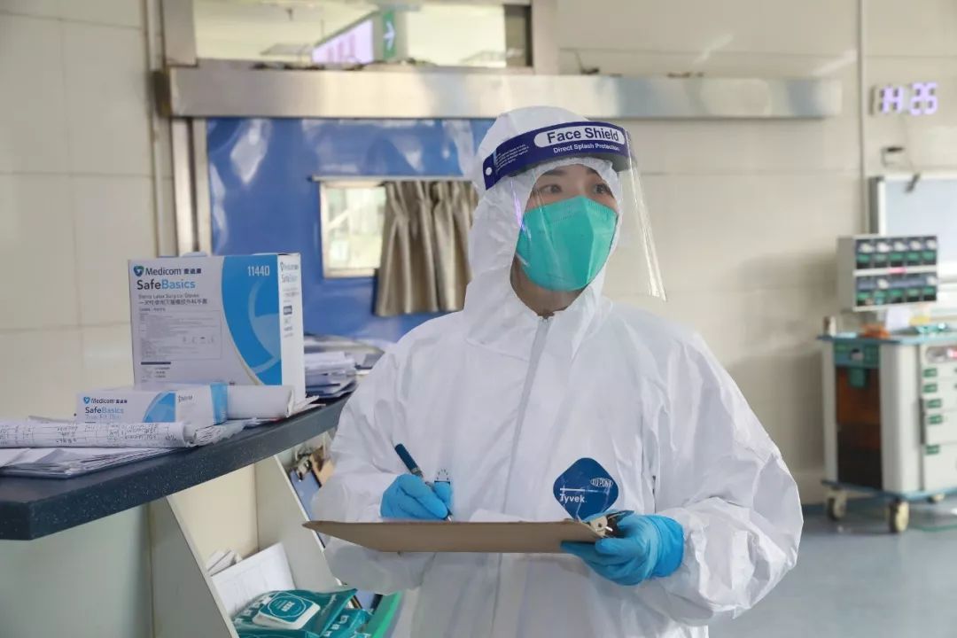 因为新冠肺炎美俄又杠上了！金一南：这是一场信息战