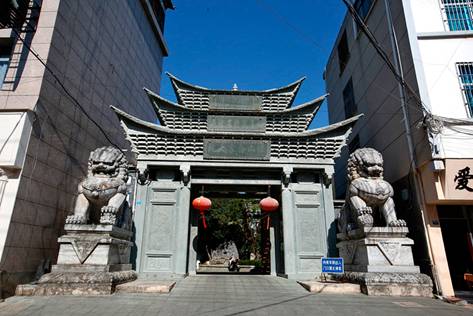 "乔家大院"大门