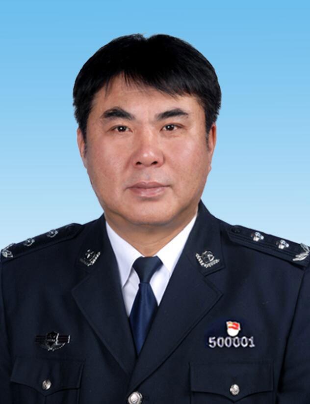 王会奇任沈阳市副市长市公安局局长曾身披防弹衣带刑警搜山抓劫匪