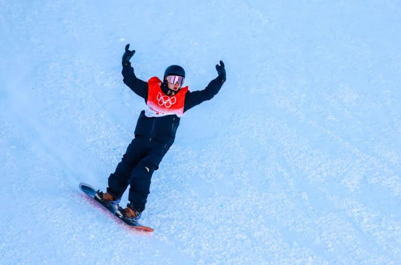 力压众人中国单板滑雪新星苏翊鸣冬奥首秀晋级决赛几无悬念