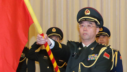 陆军司令韩卫国:2年3履新 系军改后首位双料上将