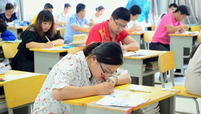 曝 公务员 多省 联考泄题  申论中咖啡馆名字相同