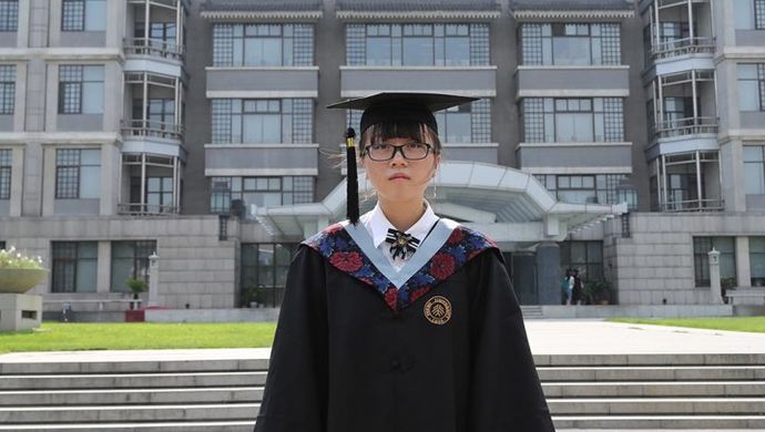  北大 再现一个人的毕业照,这个 专业 已 6代单传 