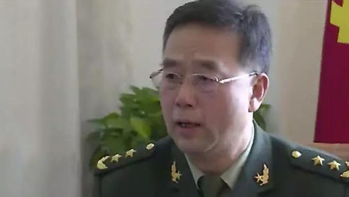 刚履新的这位陆军司令员 短短7小时出了两篇"10w "