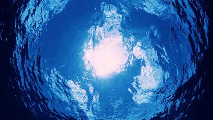 一香港籍货船在日本海域沉没:船员均为印度籍