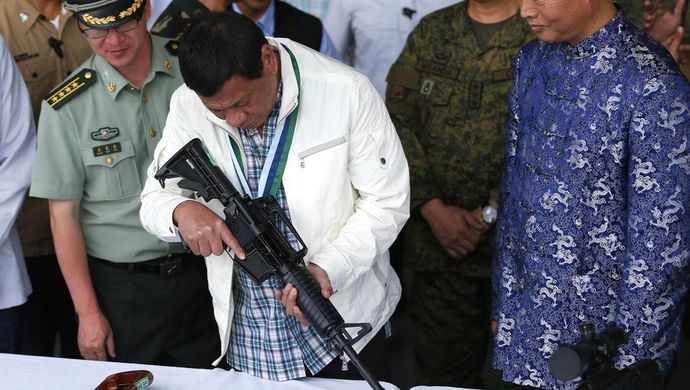 中国向菲律宾提供反恐用武器装备 系今年第二