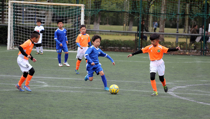 上海校园足球精英赛精专兼备,常态化比赛打造