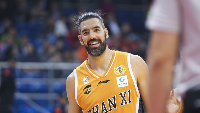 上海球迷难忘钻石,姚明的前队友四克拉为大