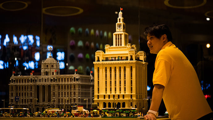 从股票经纪人到中国唯一 乐高大师 ,搭积木不仅