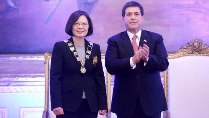 蔡英文为留“友邦”巴拉圭费尽心机 网友:真的可笑也可悲