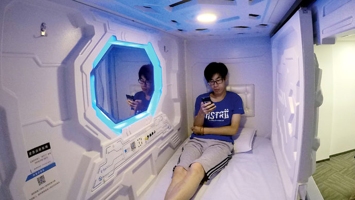 共享床铺来了,怎么睡?--上观