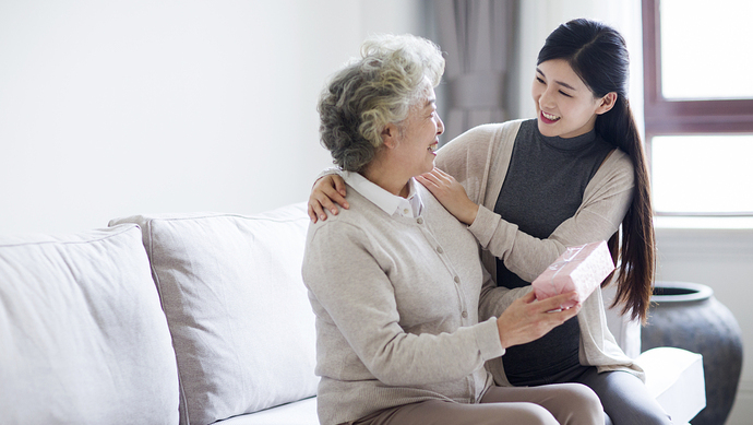 还说年轻人啃老?最新数据给出这样的答案!