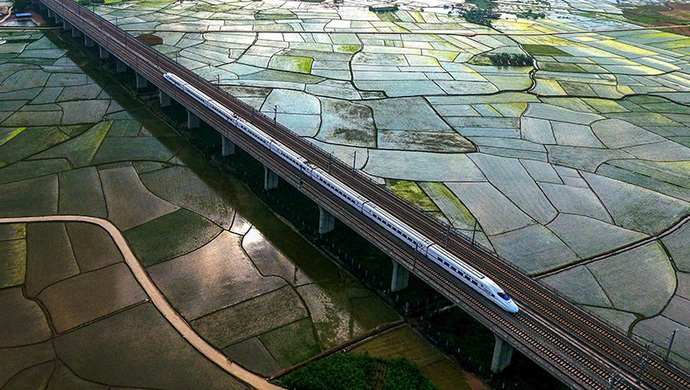 交通部党组书记:高铁不可能建到所有的县和乡