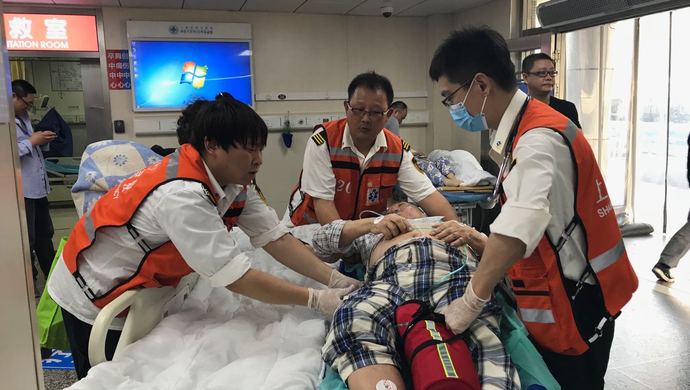 急救医生吴昕十五年如一日与死神抢时间
