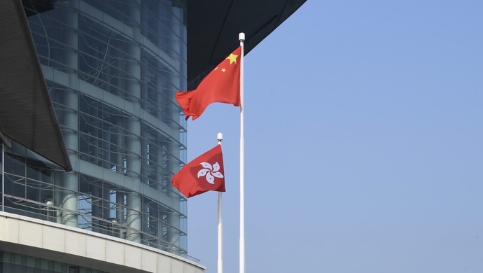 23年前五星红旗在香港升起的画面,今天又被疯转!_上观新闻