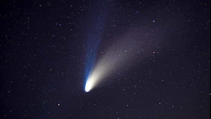 6800年一见!罕见彗星划过北半球,亮度超过哈雷彗星