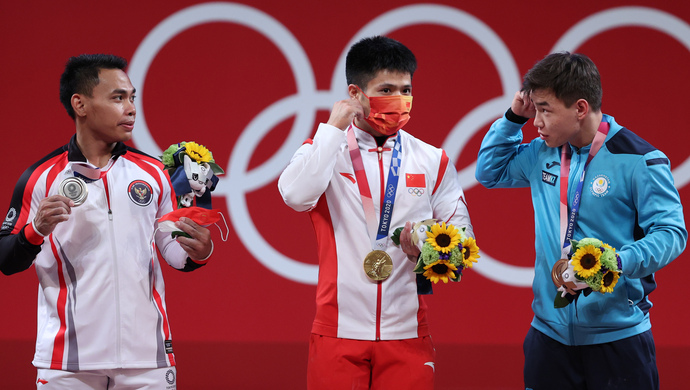 东京奥运会新规:运动员领奖时可最多摘下口罩30秒拍照