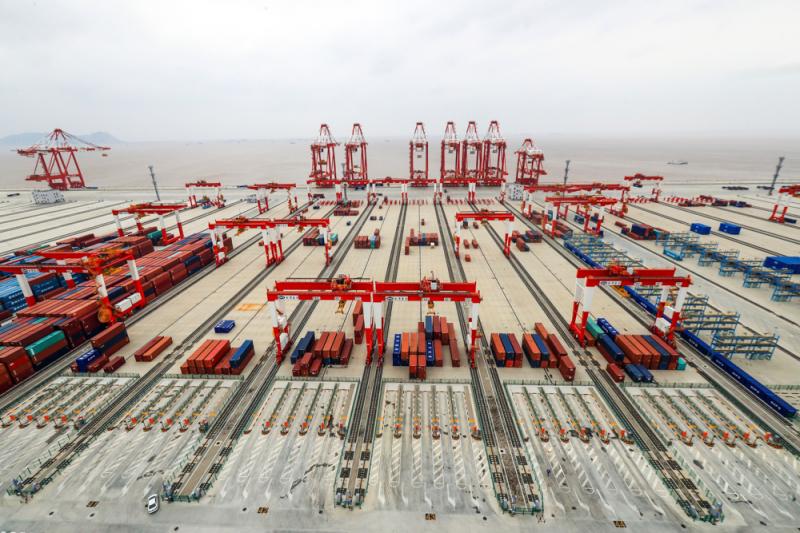 自动化的上海高科技“魔鬼码头”将于下周开港运营