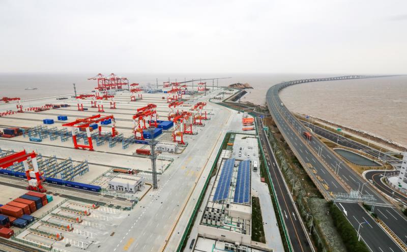 自动化的上海高科技“魔鬼码头”将于下周开港运营
