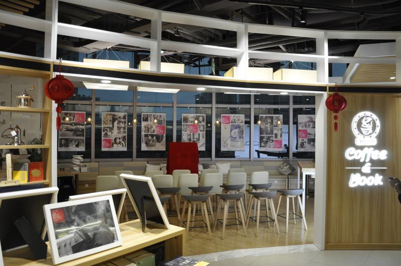 摄影师丹娘的69幅家族老照片,是四代人的故事