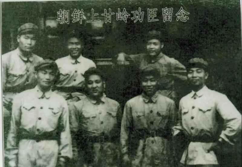 15军战后编撰的《抗美援朝战争史》这样描述:"上甘岭战役中,危急时刻