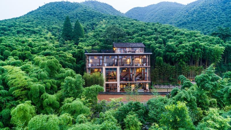 莫干山民宿还能火多久?我们走进一个开了100多家民宿