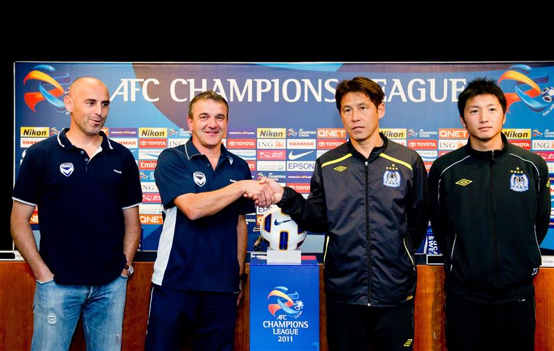 穆斯卡特接受澳大利亚记者采访_天空：海港主帅穆斯卡特是流浪者正在考虑的新帅候选人之一_上海海港队新帅穆斯卡特