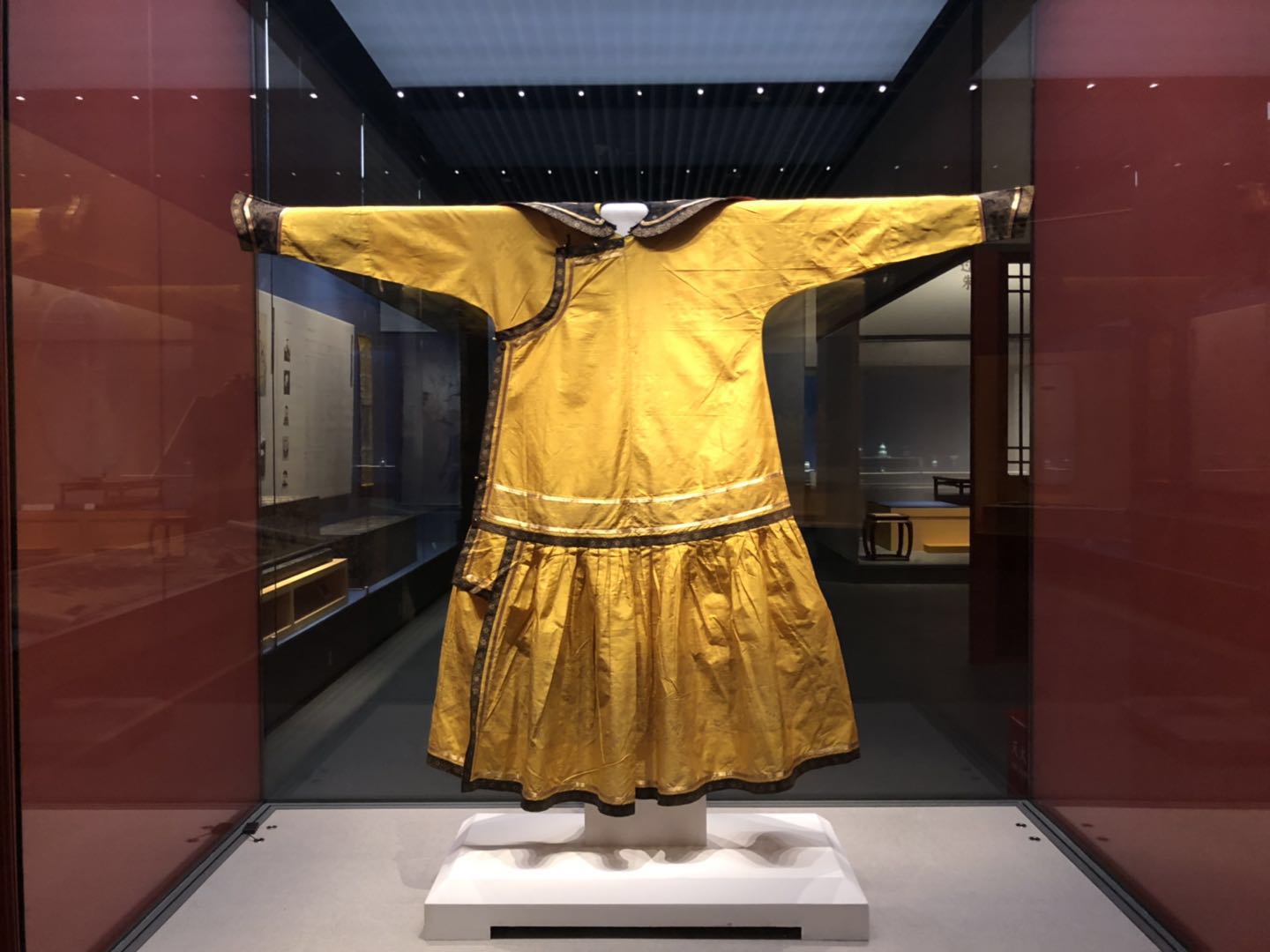 雍正故宫文物大展今起在奉贤开展!跟着上观"云"看展吧