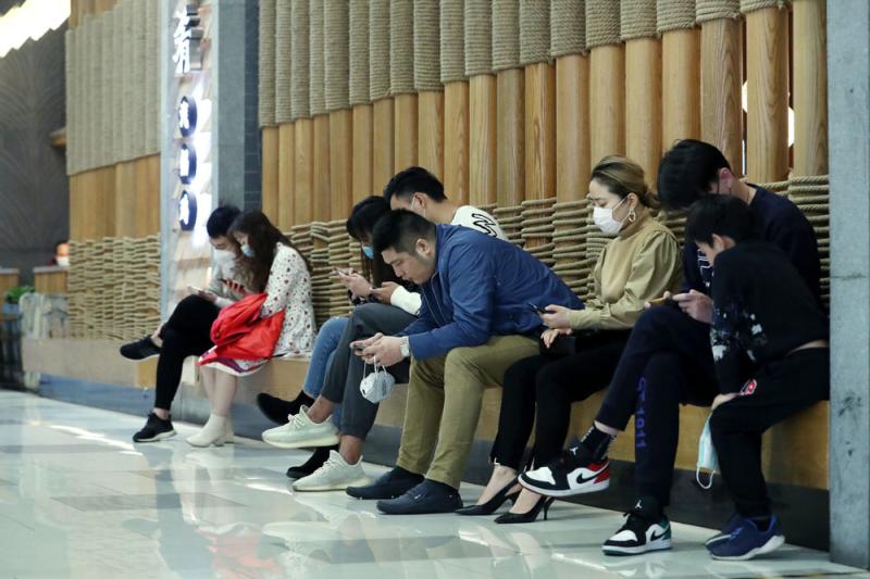 热门餐厅等位需1小时.