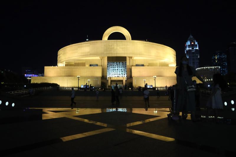 连吃喝都是文艺范上海博物馆举办周末夜间专场