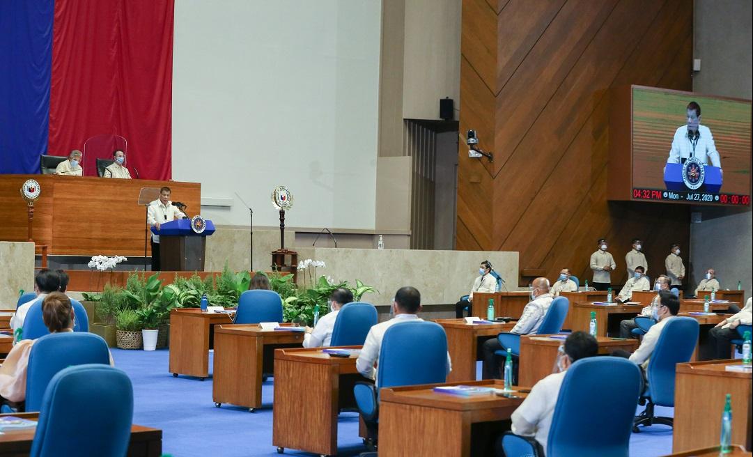 杜特尔特:美国欲重回苏比克湾建军事基地,可能给菲律宾带来灭顶之灾