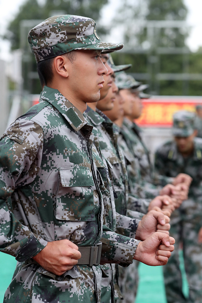 女兵笑容特别甜,男兵苦练精气神……上海新兵进行役前集中训练
