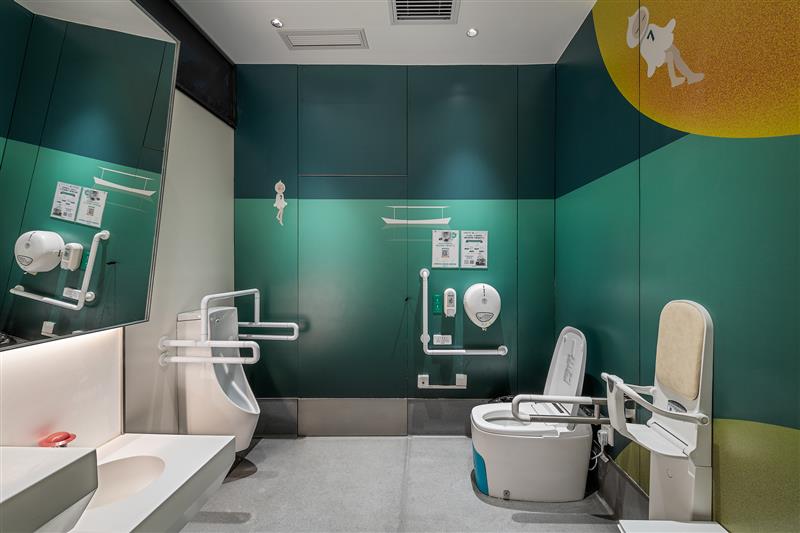 兰心公厕内的第三卫生间. 受访者 供图