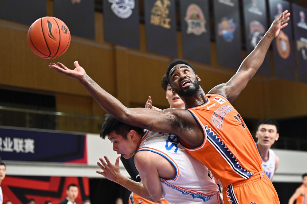 赢对手50分的上海男篮太残忍大鲨鱼现在算是一支强队了吗