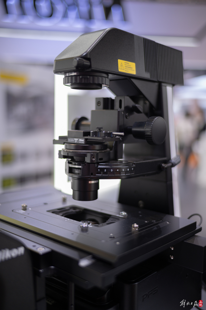 该显微镜可以进行纳米级的标本观测.