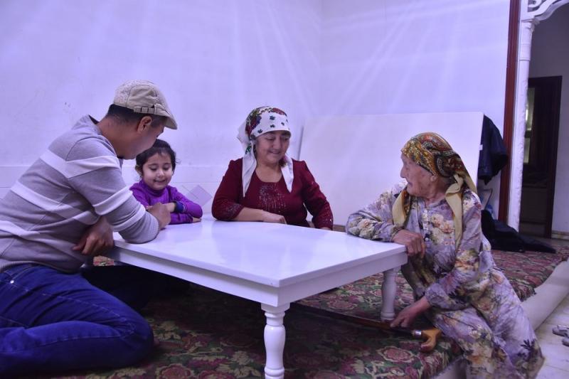 乌鲁木齐市妇幼保健院主任医师米丽邦古丽·吾布里说,工作20多年来,亲