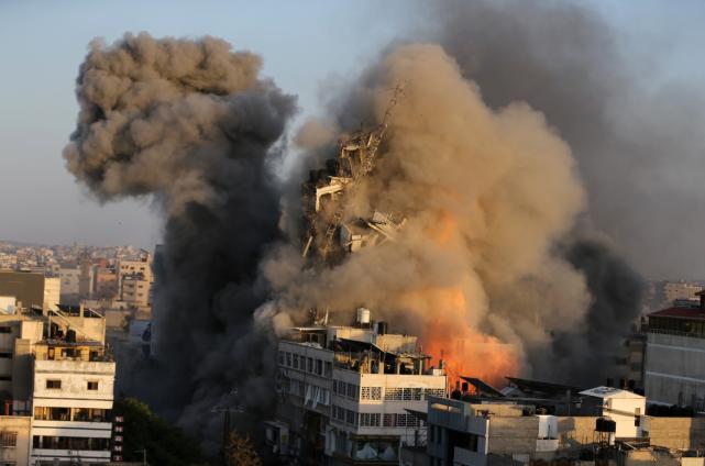 综合多家外媒报道,5月12日,巴以冲突继续激化,以色