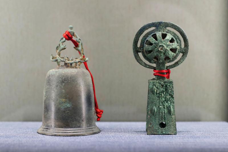 他用20多年收藏4000余件铃铛,"铃韵——世界铃铛收藏展"在静安开幕