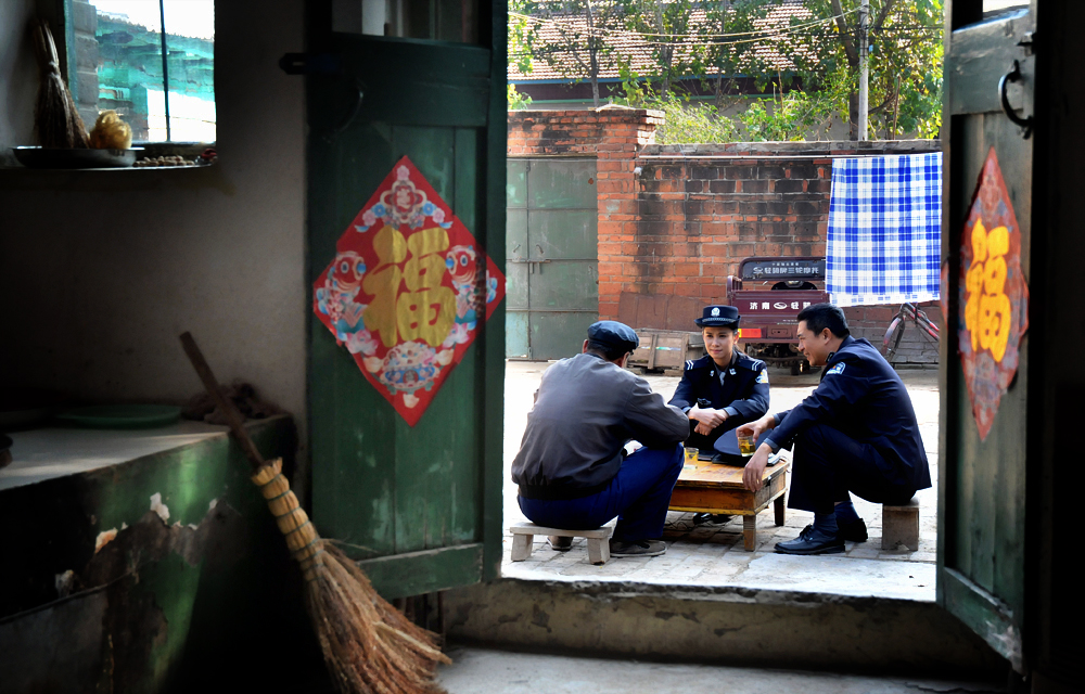 这是你记忆中的张嘉益吗营盘镇警事重播