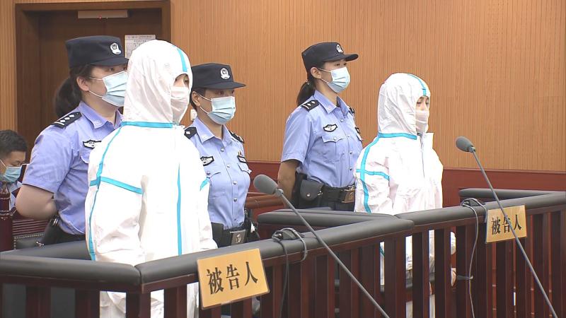 本可从宽处理郭美美为何要当庭翻供即使已是二进宫她依旧不懂法律