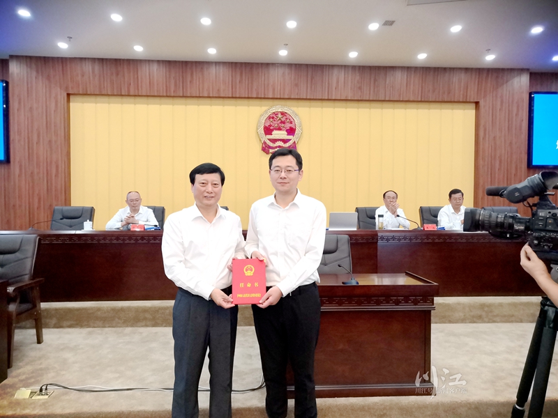 浙江仙居县长王斌达跨省升任四川泸州副市长