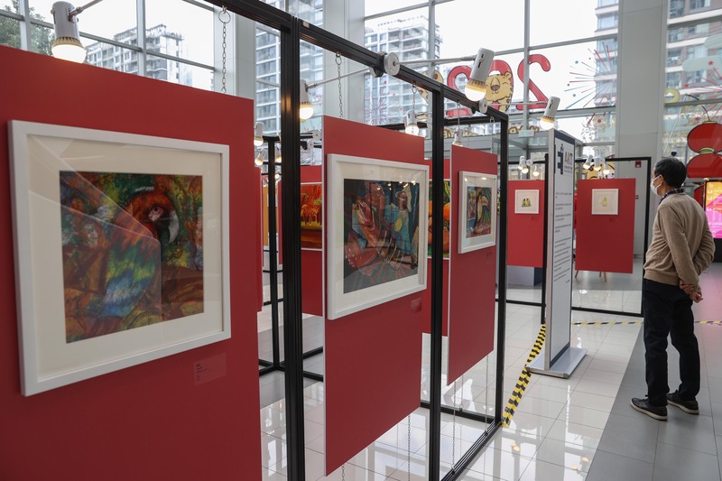 这所学校把孩子的艺术展办进商场