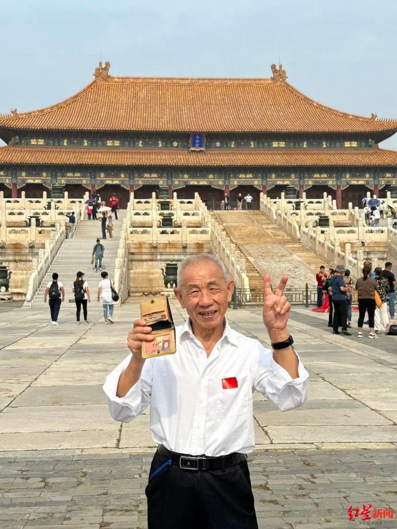 爷爷生病想辞职回老家照顾_爷爷离开文案_孙女帮八旬爷爷实现零食自由