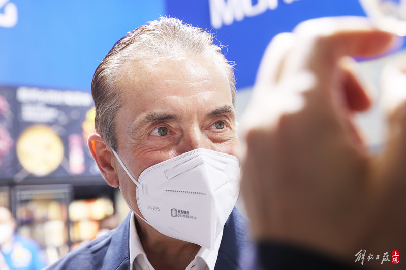 坐镇麦德龙展台 新上海人蔡天乐把握每一次进博会机遇_上观新闻