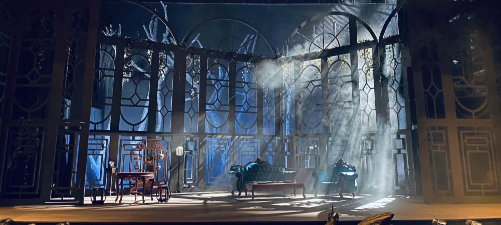 上海话演雷雨首度亮相票房70万元演艺大世界迎来开门红