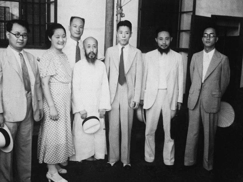 左起分别为"七君子"王造时,史良,章乃器,沈钧儒,沙千里,李公朴,邹韬奋