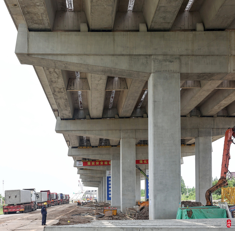 s3公路新建工程3標段項目位於上海市奉賢區大葉公路兩側,北起浦東新區