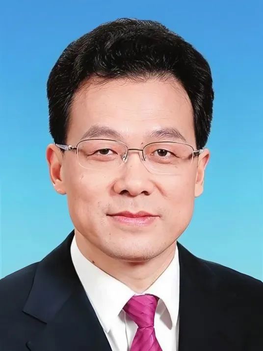 两三个月来10位省部级领导干部进京履新4人升正部